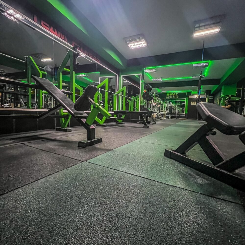 Dale plane pentru fitness si terenuri de sport